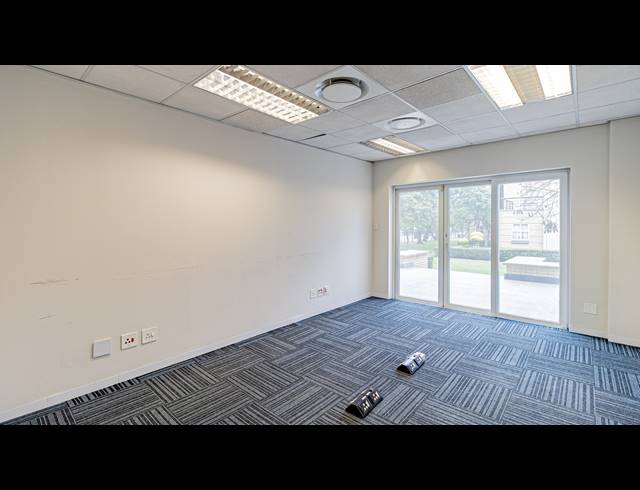 244M² OFFICE TO LET IN FERNDALE